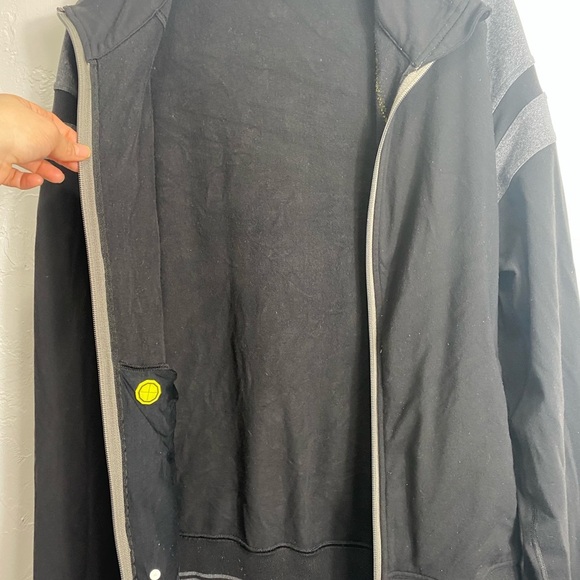 Lululemon men’s jacket sz M - Picture 6 of 12